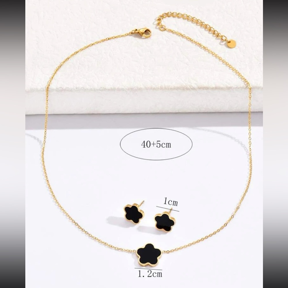 ✨Floral Pendant and Stud Set - Picture 7 of 8